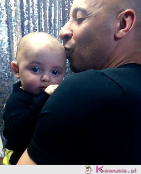 Vin Diesel z dzieciaczkiem