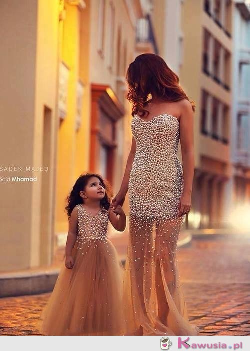 Mama z c&oacute;rką