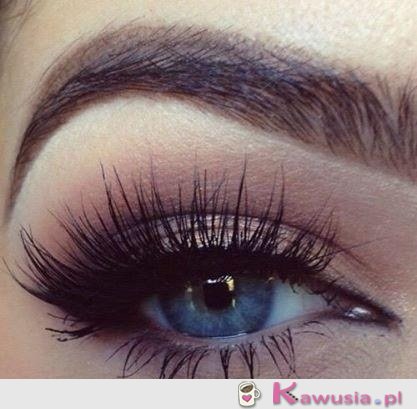 Delikatny makeup