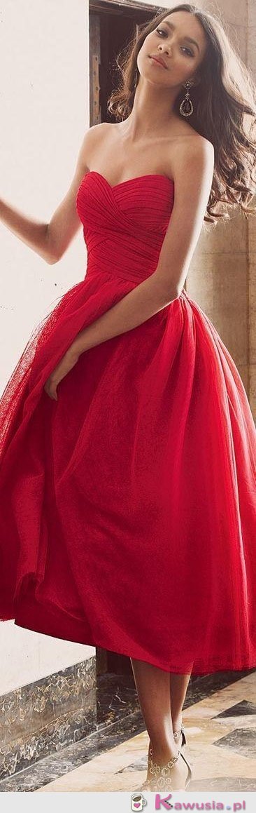 Rewelacyjna czerwona sukienka