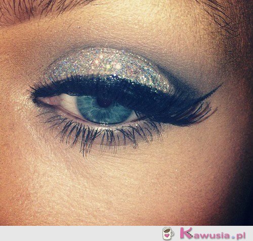 Glamour make up