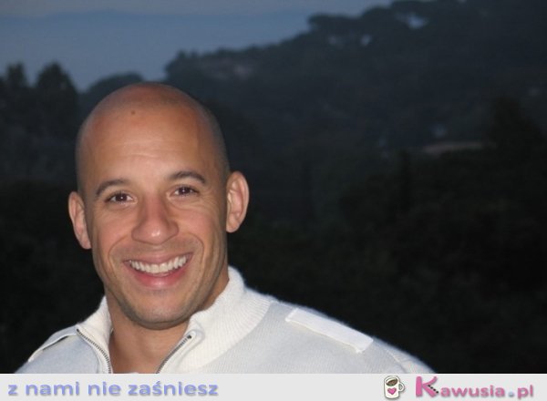 Uśmiechnięty Vin Diesel
