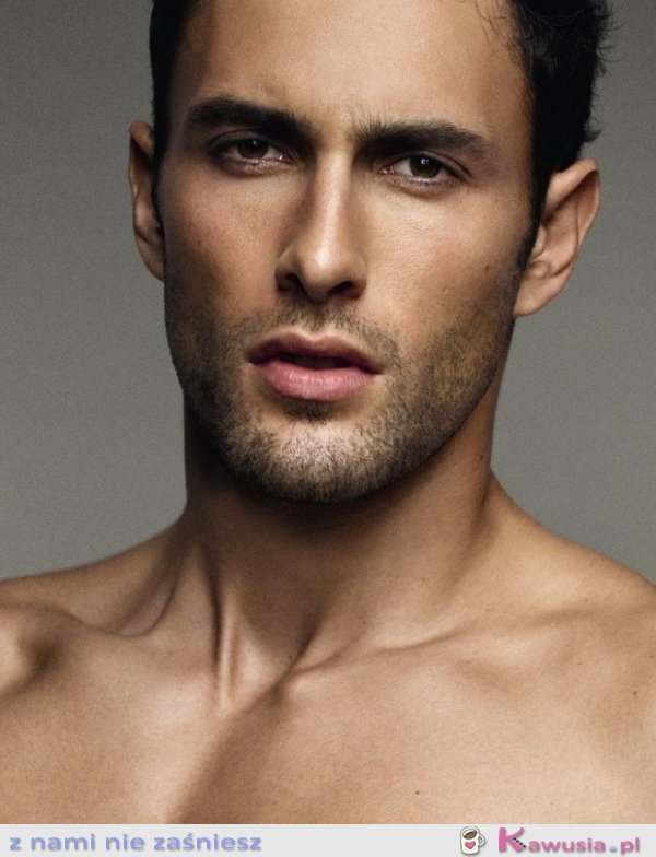 Noah Mills