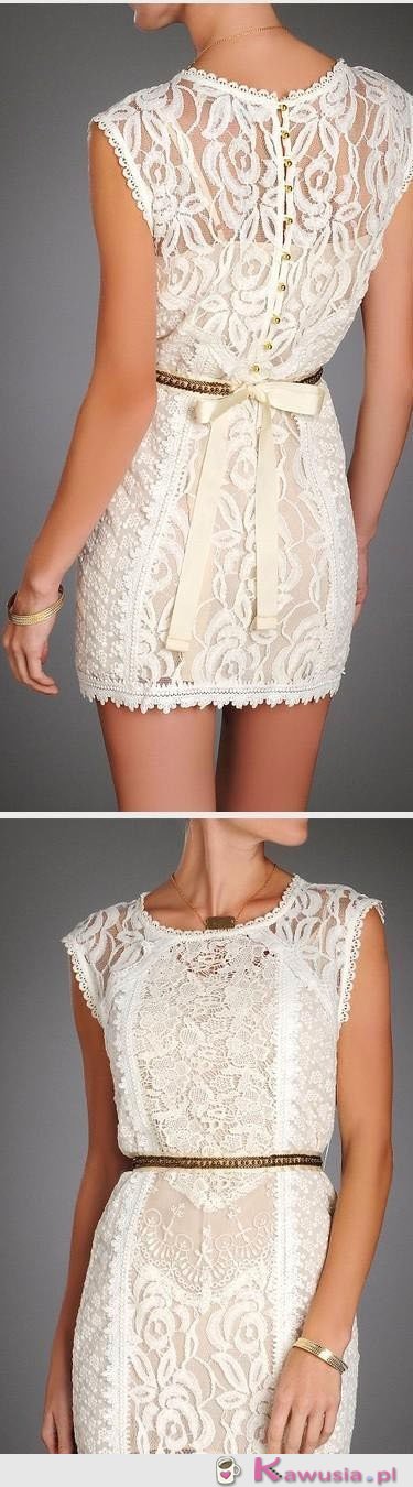 Przepiękna koronkowa sukienka