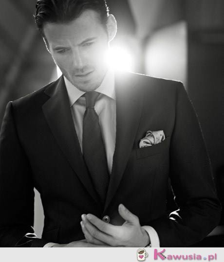 Kobiety uwielbiają facet&oacute;w w garniturach!