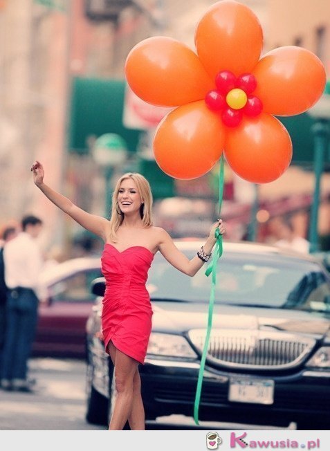 Super kwiat z balon&oacute;w