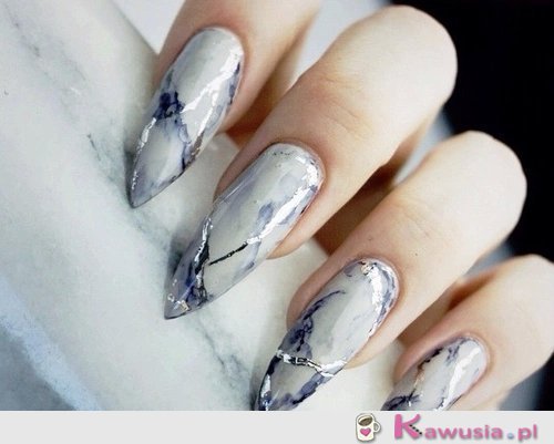 Niesamowite paznokcie
