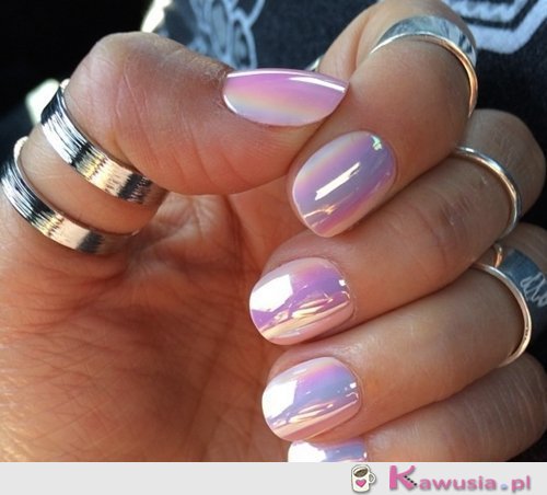 Metaliczne paznokcie