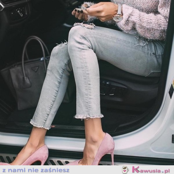 Pastel casual look