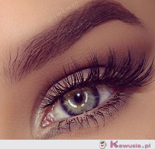 Glam makeup