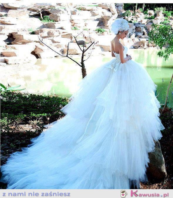Piękna suknia ślubna