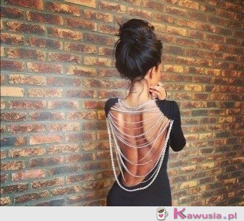 Niesamowita sukienka!