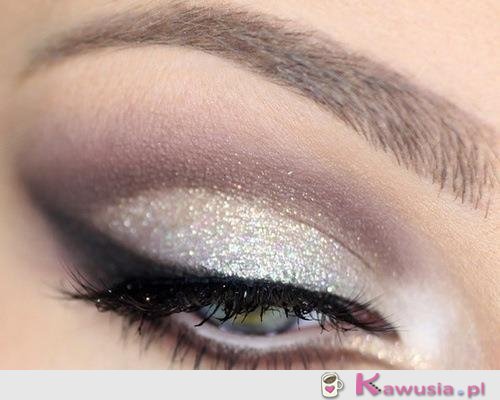 Delikatny make up