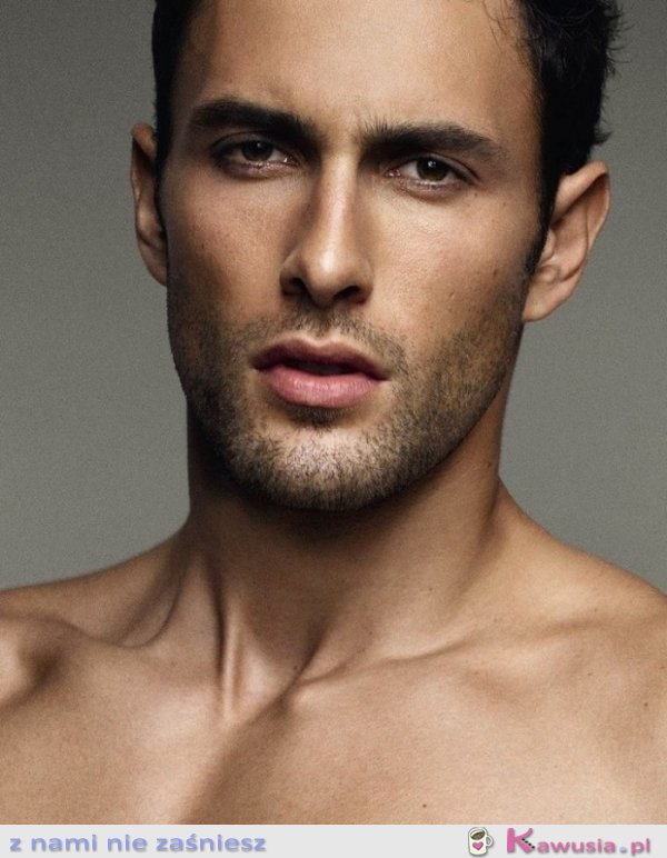 Noah Mills