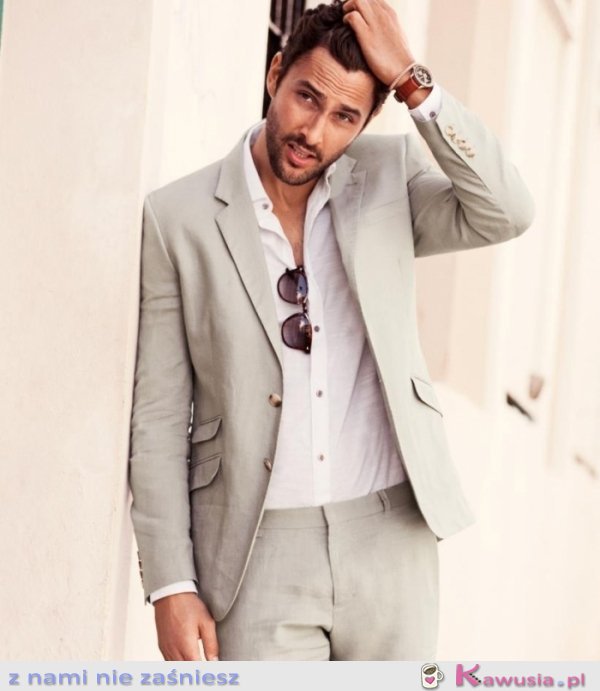 Noah Mills