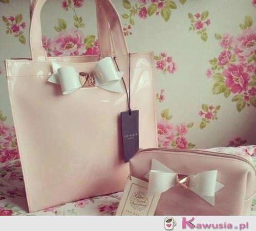 Pastelowa, lakierowana, dziewczęca