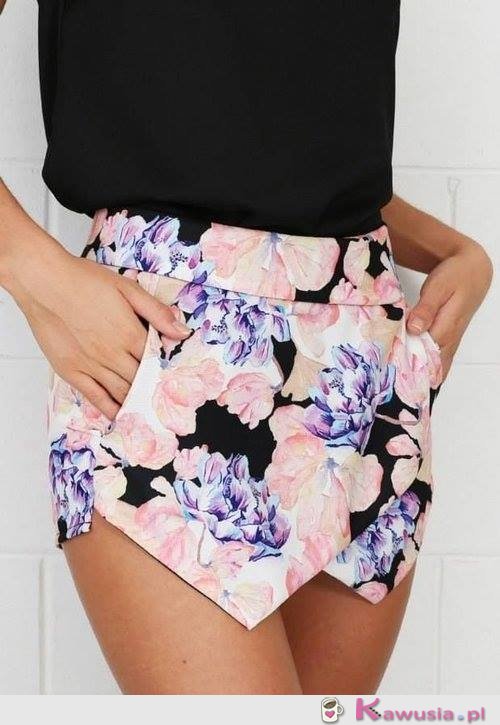 Asymetryczne spodenki floral