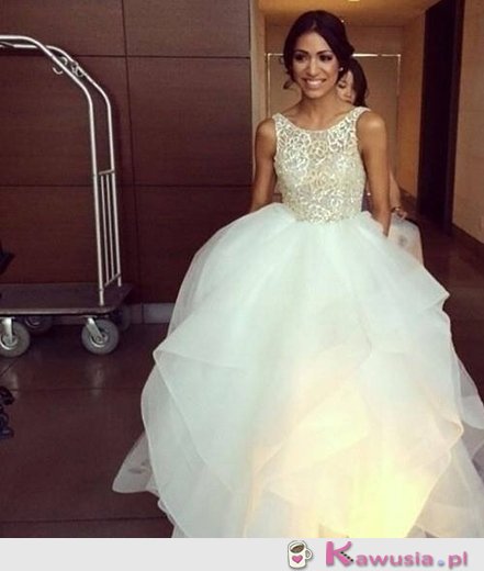 Śliczna suknia