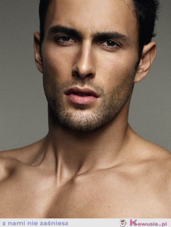 Noah Mills