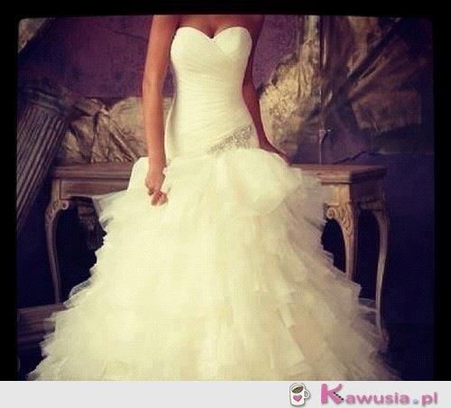 Piękna suknia ślubna