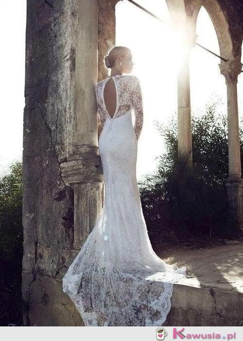 Piękna suknia ślubna
