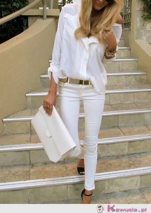 Biała, elegancka stylizacja