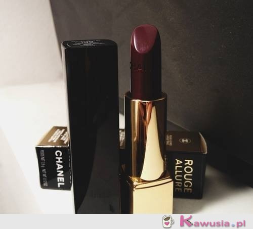 Bordo Chanel