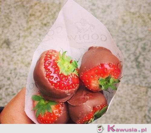 Truskawki w czekoladzie omnomnom