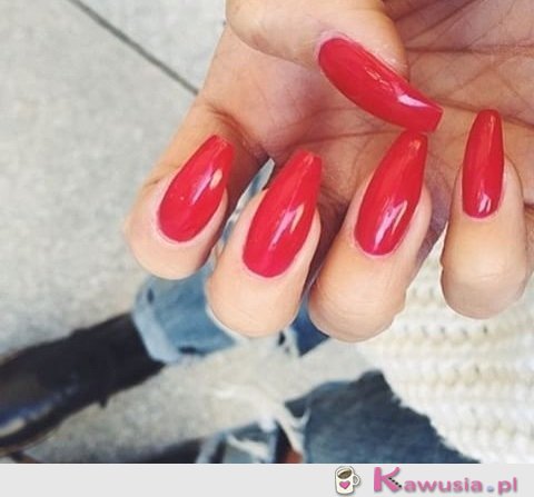 Lady in red 