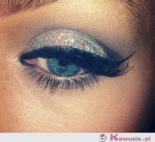 Glamour make up