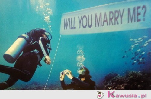 Wyjdziesz za mnie? - Pod wodą