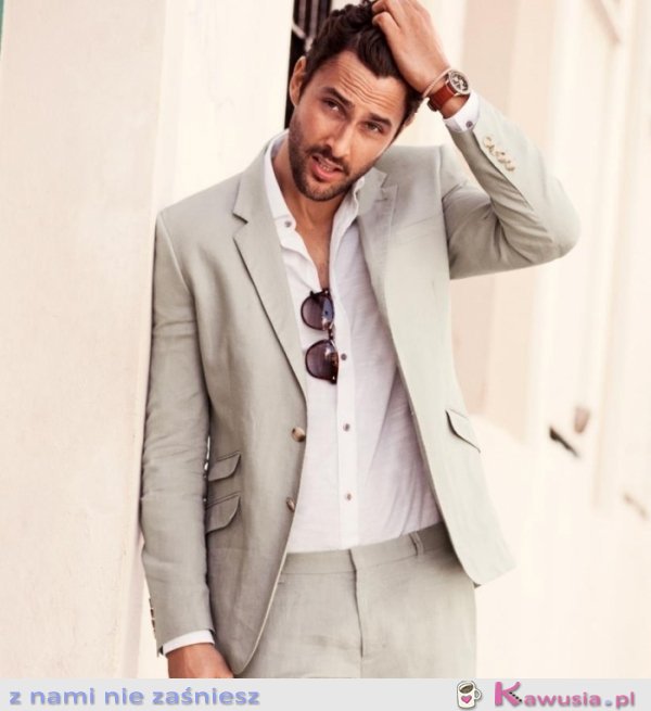 Noah Mills