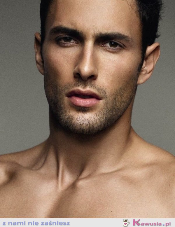 Noah Mills