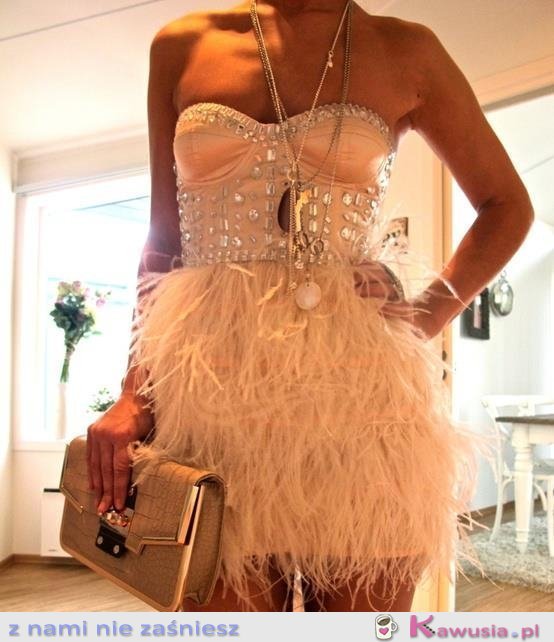 Niesamowita sukienka