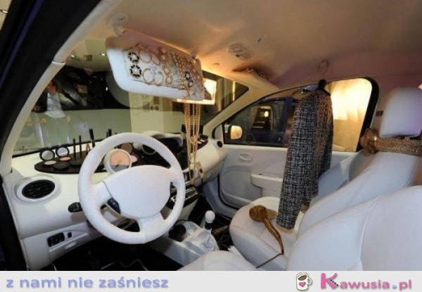 Wnętrze auta dla kobiet
