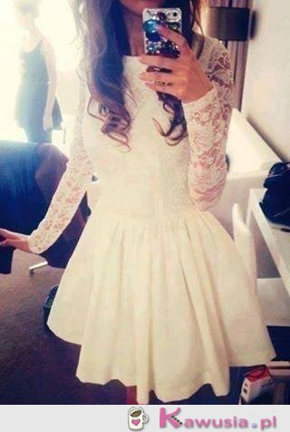 Niesamowita biała sukienka
