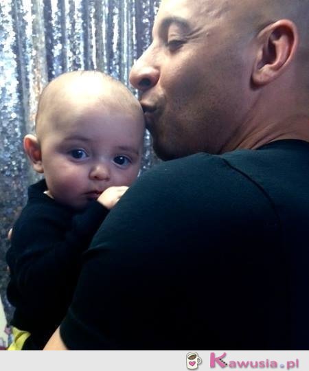 Vin Diesel z dzieciaczkiem