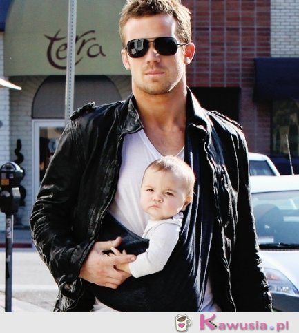 Cam Gigandet z dzieckiem