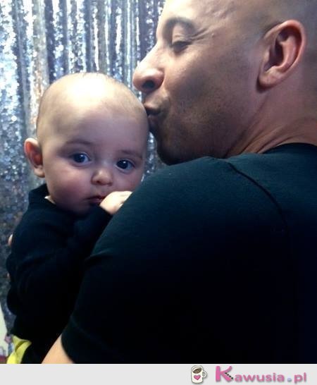Vin Diesel z dzieciaczkiem