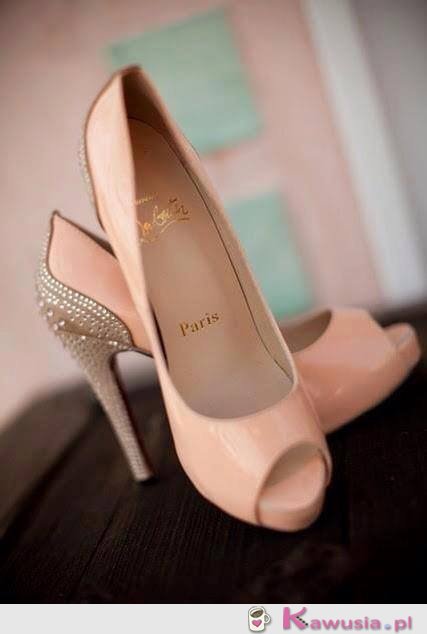 Pastelowe peep toe