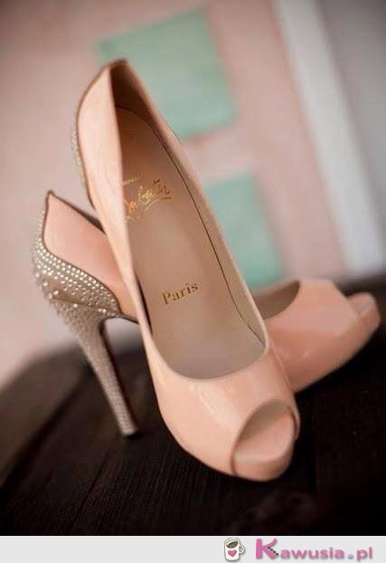 Pastelowe peep toe