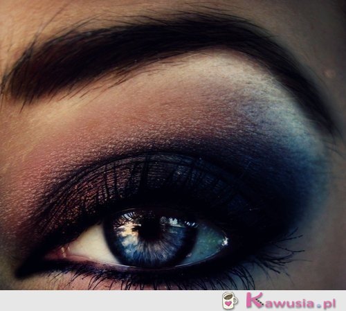 Smoky eye