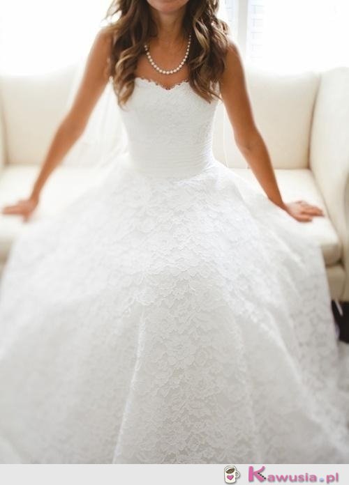 Piękna suknia ślubna
