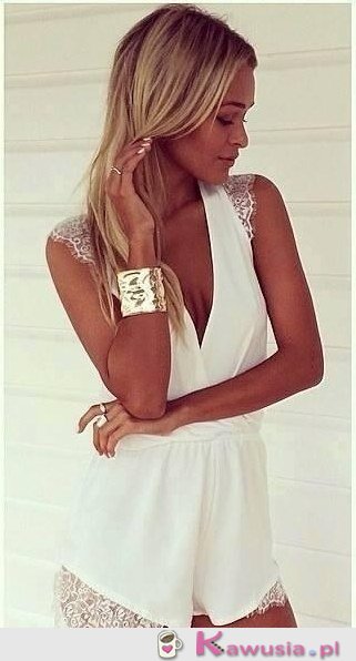 Delikatny, kobiecy playsuit