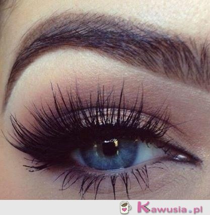 Delikatny makeup