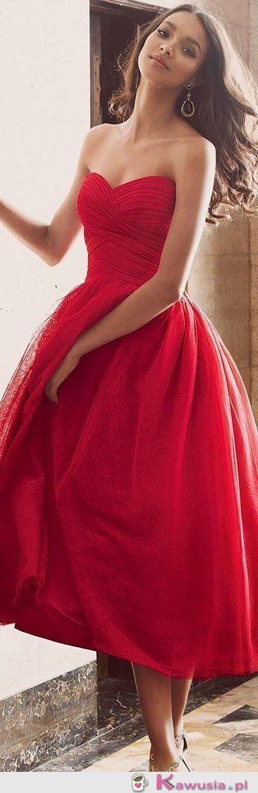 Rewelacyjna czerwona sukienka